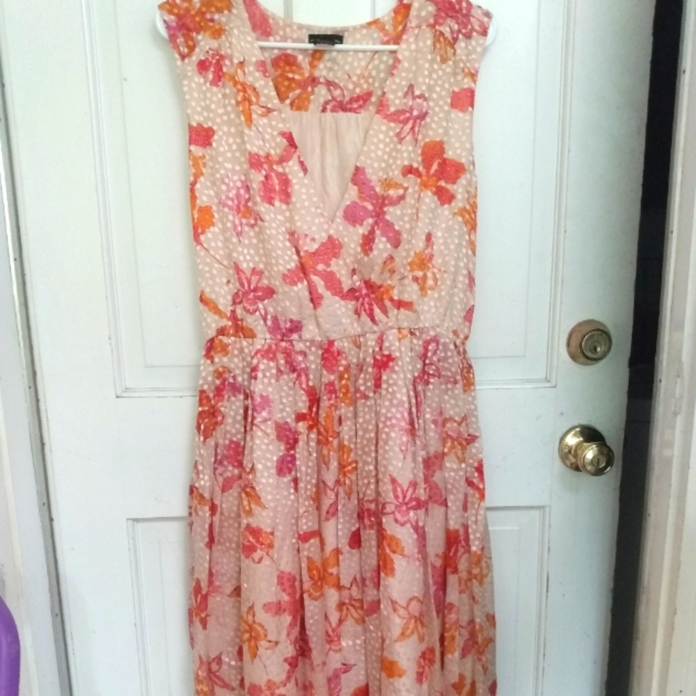 MODA International Sleeveless V Neck Dress